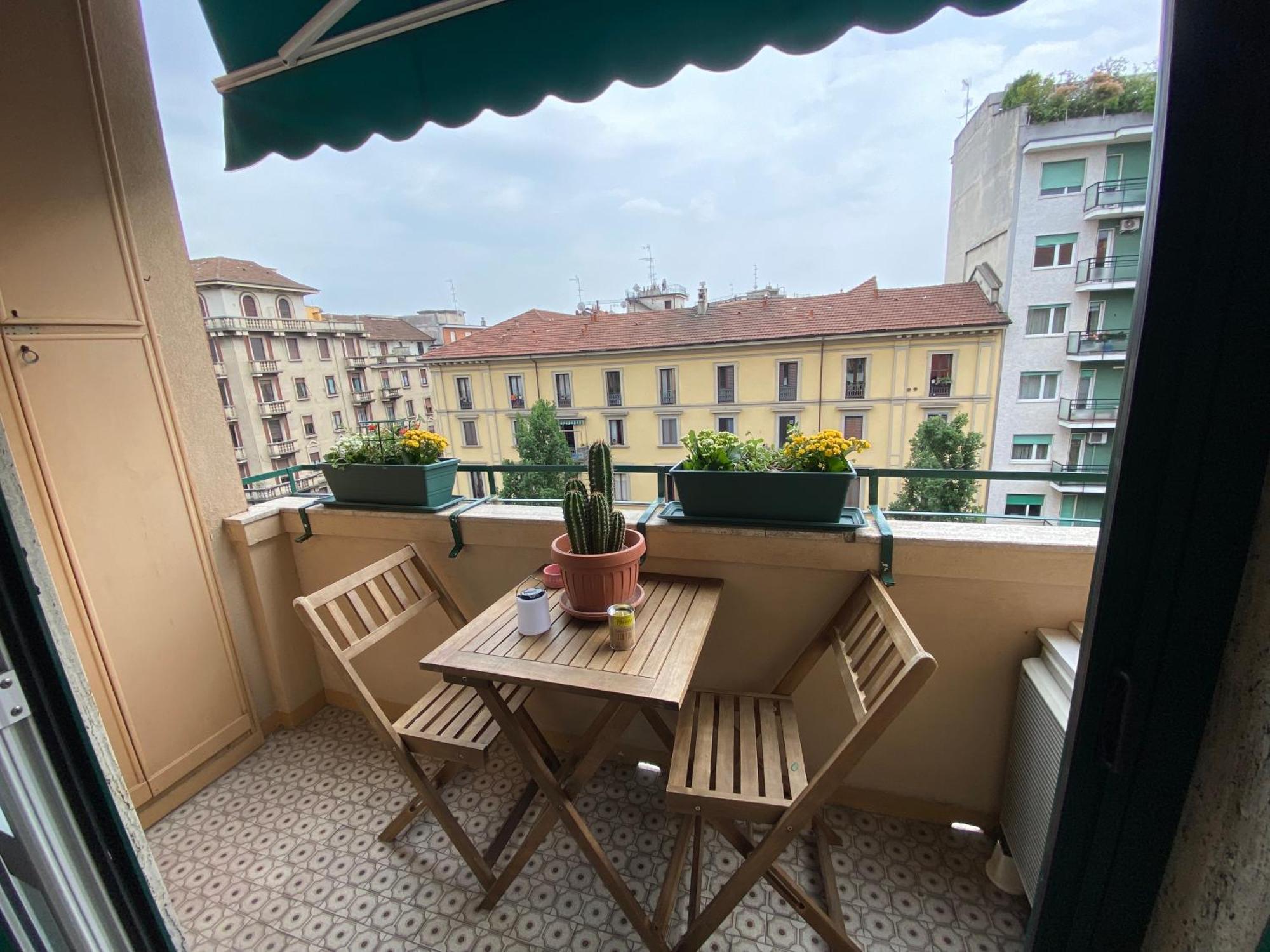 Daniela'S Spazioso Appartamento Ai Navigli Mediolan Zewnętrze zdjęcie